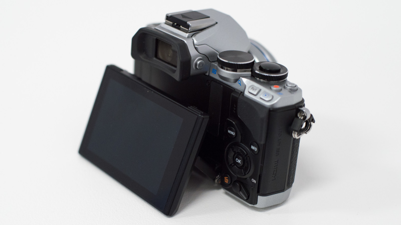 Illustration for article titled Olympus OM-D E-M10: The Sub-$1000 Compact Camera We've Been Waiting For